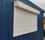 Cortina exterior de PVC de 151cm x 101cm con guías de aluminio